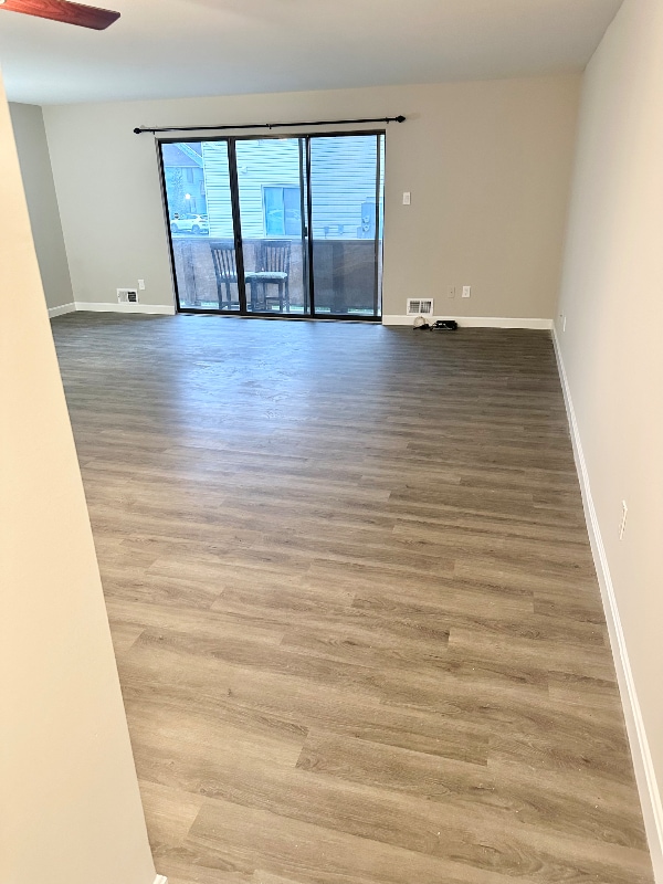 Building Photo - 807 Hickory Cir