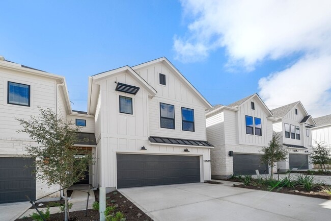 Photo - 13616 Giovannis Gdn