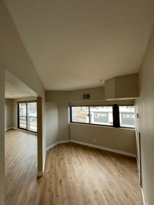 Photo - 100 Park Ave W Unit 201