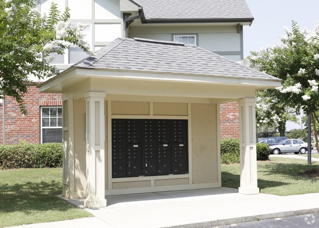 Mulberry Court Apartments