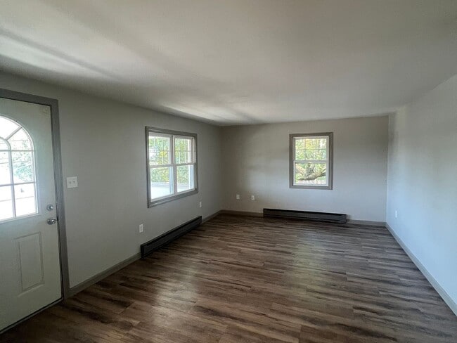 Photo - 72 Oak St Unit 7