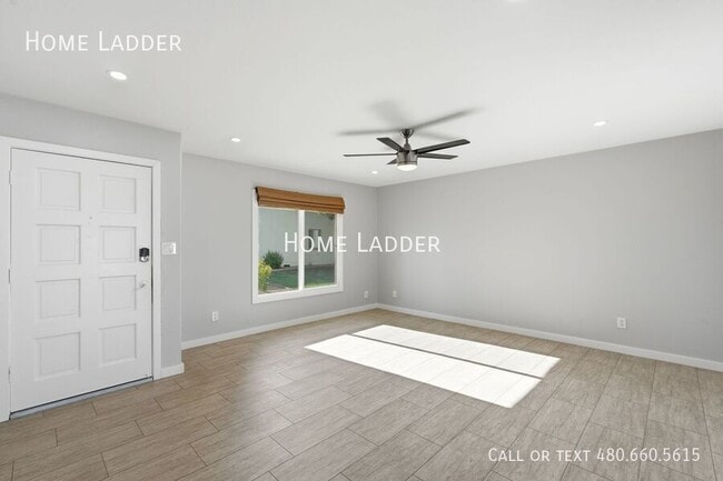Photo - 5849 N 81st St