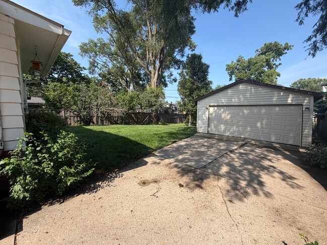 Photo - 235 Nordica Ave