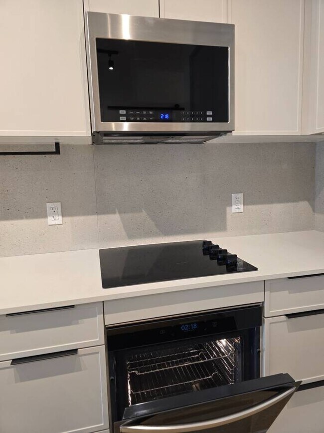 Photo - 3075 Murray St Unit 506