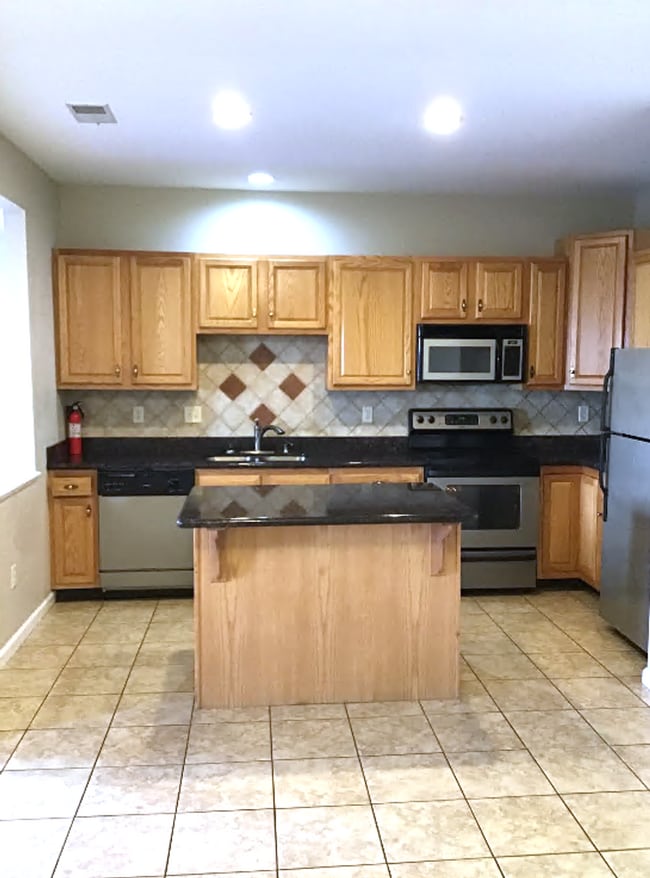 Photo - 3-bedroom, 2.5-bathroom Townhome