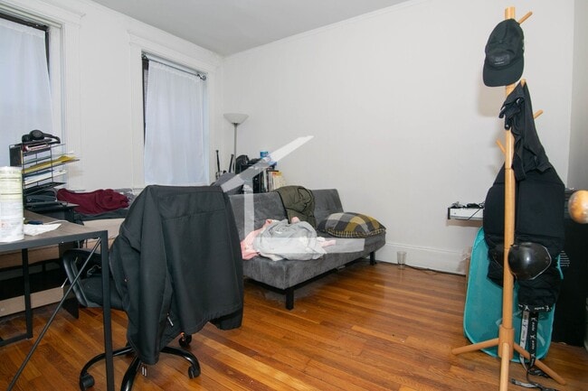 Photo - Great deal! 3-bed, 1.5 Bath in Allston on The B Line; Heat/HW Incl!