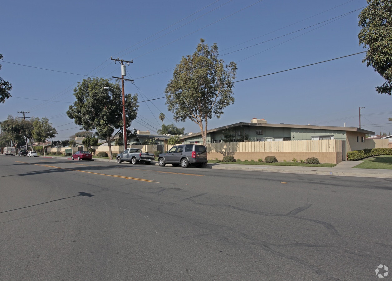 Village Pines Apartments - Village Pines Apartments