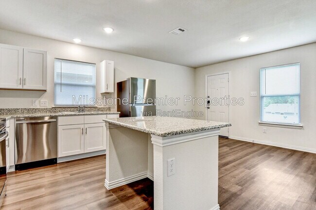 Photo - 419 E Hull St