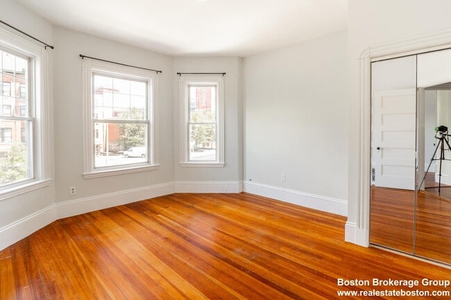 Photo - 789 Columbia Rd