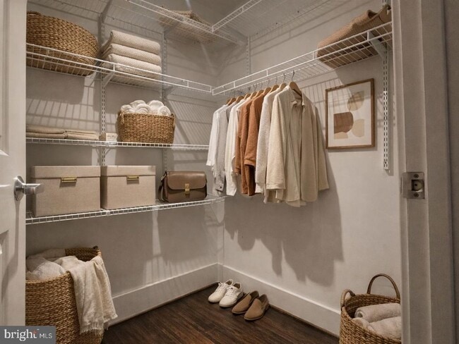 Photo - 2328 Champlain St NW Unit 409