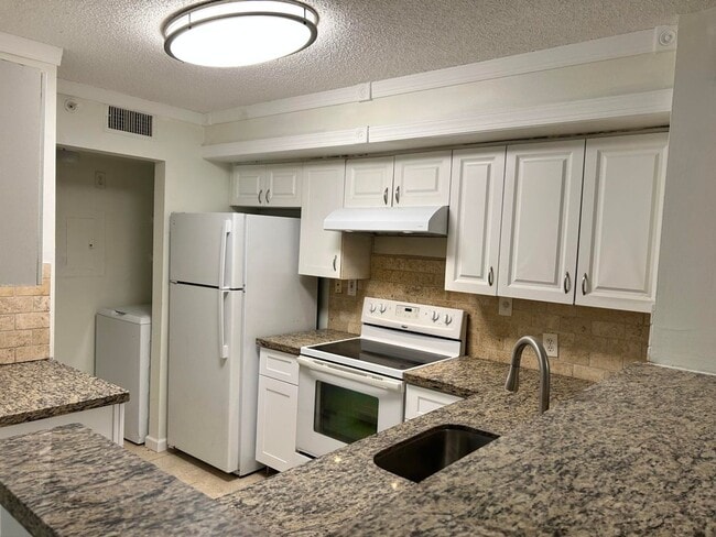 Building Photo - 7872 Sonoma Springs Cir Rental