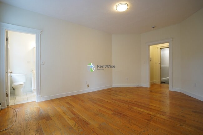 Photo - 74 Brainerd Rd Unidad 7