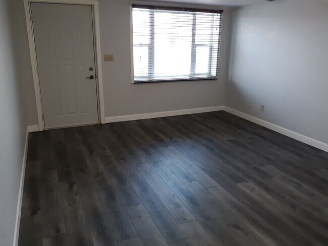 Photo - Neligh Triplex Unidad 3B