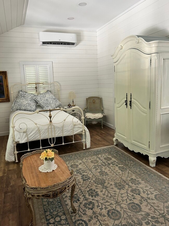 Photo - 290 Hamburg Rd