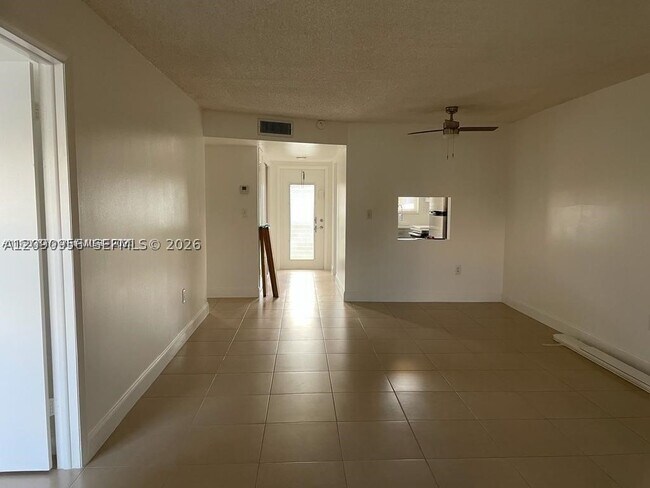8325 Sunrise Lakes Blvd Unit 104