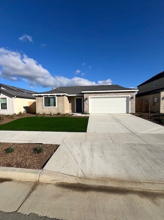 Building Photo - Available Now!