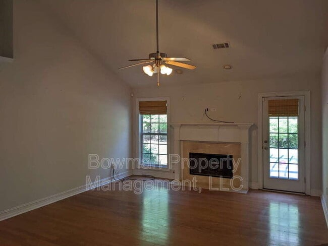 Photo - 503 Southern Ct