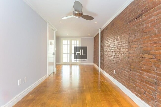 E 7TH ST. - E 7TH ST. Apartamento Unidad 4E
