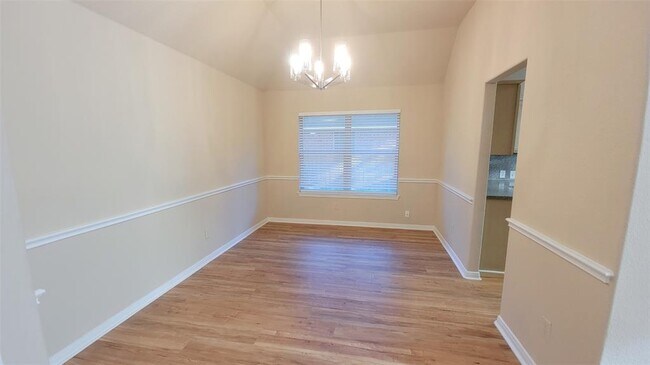 Photo - 1248 Lacey Oak Loop