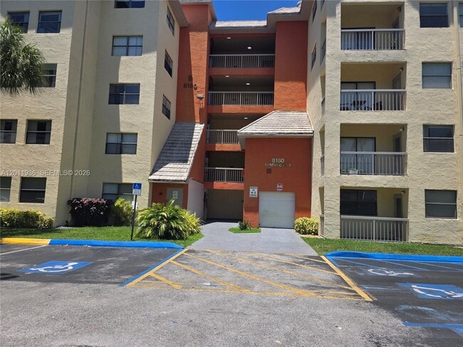 Photo - 8180 Geneva Ct Unidad 322
