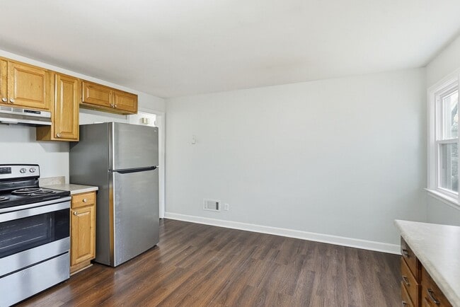 Photo - Spacious Three Bedroom!
