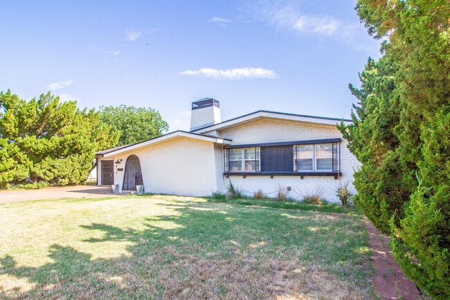 Photo - 4814 10th St