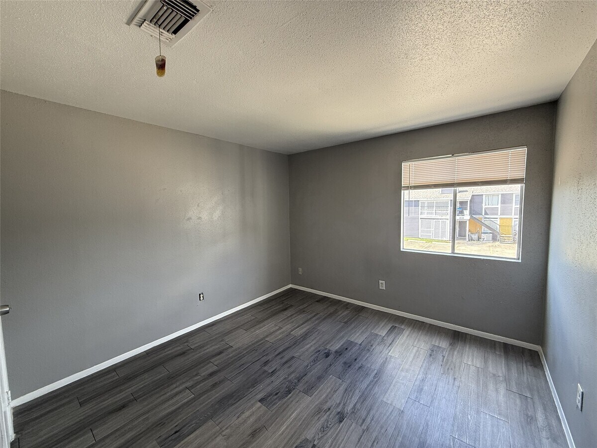 Photo - 12643 Ashford Meadow Dr Unidad D