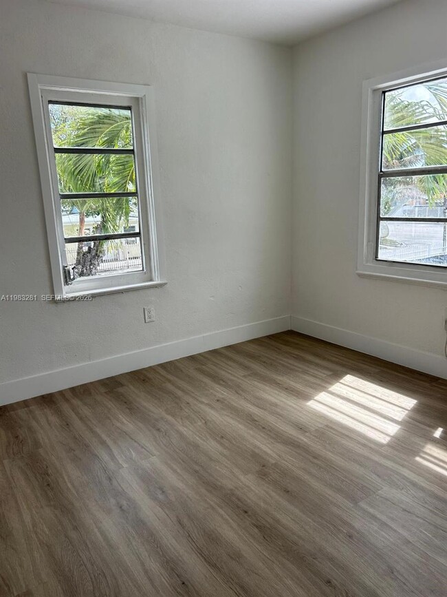 Photo - 2908 NW 14th Ct Unit 1