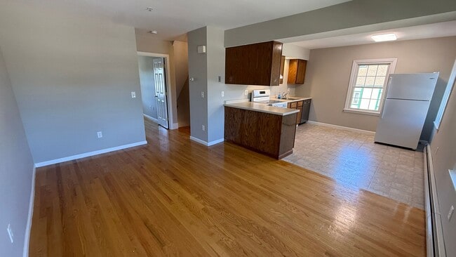 Photo - 2 BR with hardwood, private entrance/deck,... Unit 678-2
