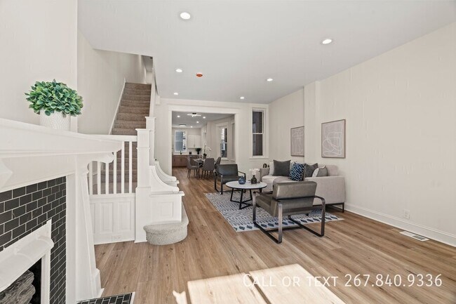 Photo - 2921 W Oxford St