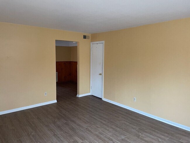 Photo - 2524 Flanigan Ct Unit 1