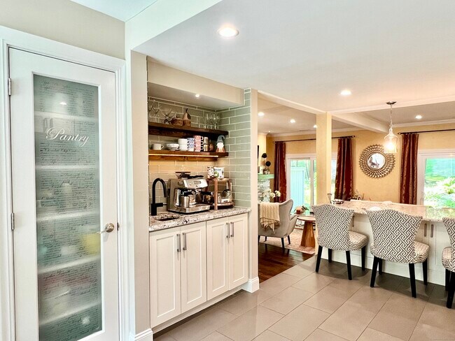 Photo - 126 Farmington Chase Crescent