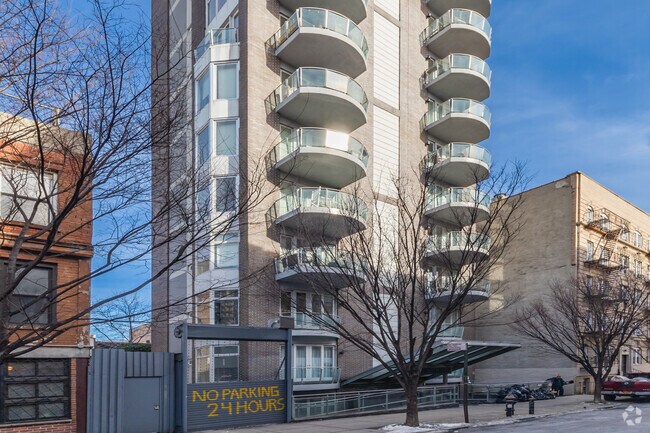 Photo - 275 S First St