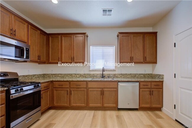 Photo - 5046 Palisade Ave