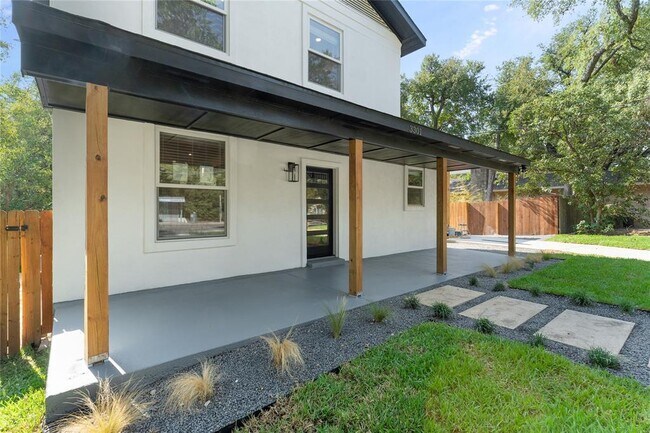 Photo - 3301 Duval St