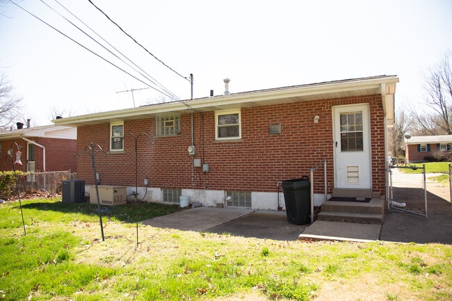 Photo - 1371 Cove Ln