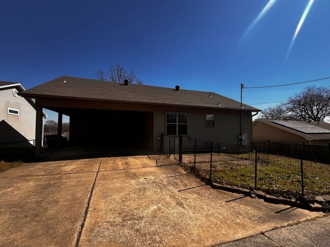 Photo - 3/2 in Sherwood