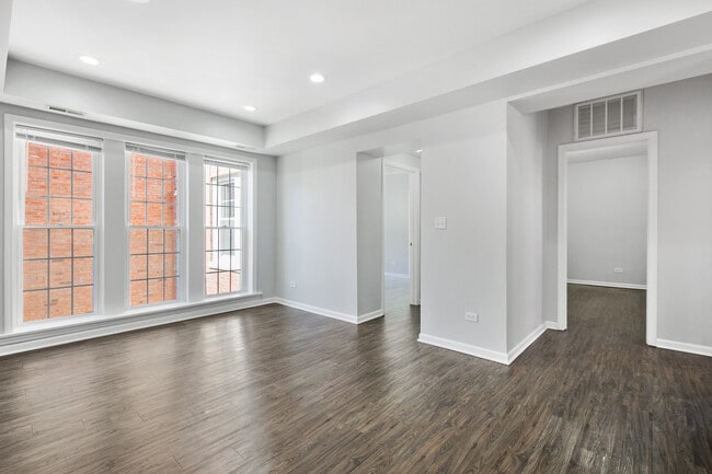 Photo - 7730 N Ashland Ave Unidad C2