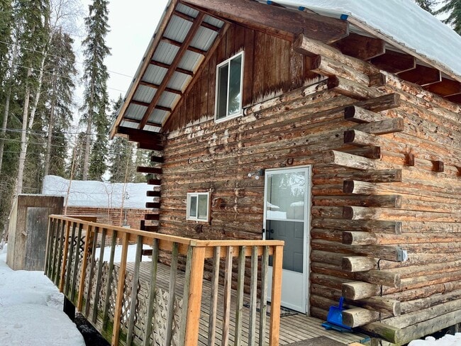 Building Photo - dry cabin off Sheep Creek / Pet friendly Unit #4