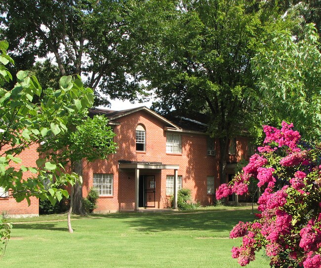 Oak Grove Flats Apartments Memphis, TN