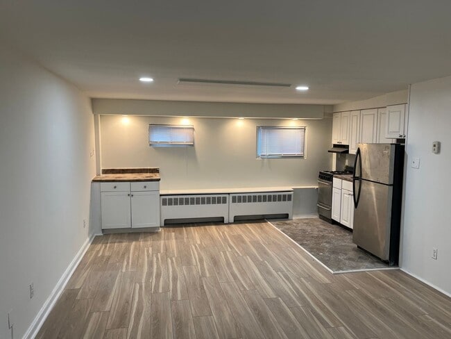 Building Photo - 2800 Woodpipe Ln Unit D