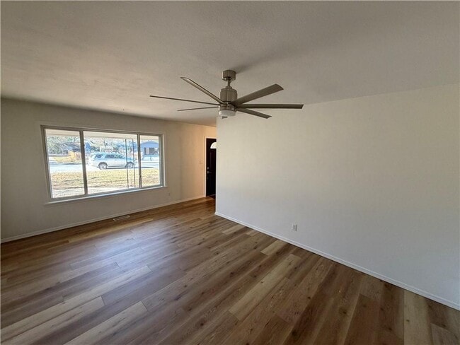 Photo - 2854 N Loxley Ave