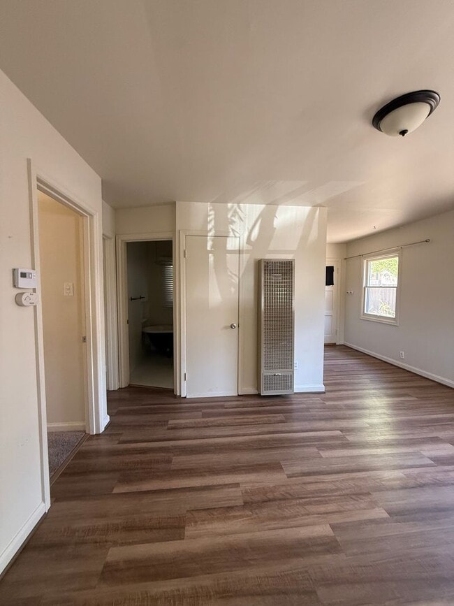Photo - 577 Curtin Ln