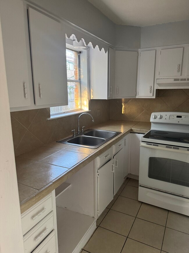 Photo - 524 Galveston Rd