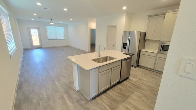 Photo - 2907 Stamford Hl Ln