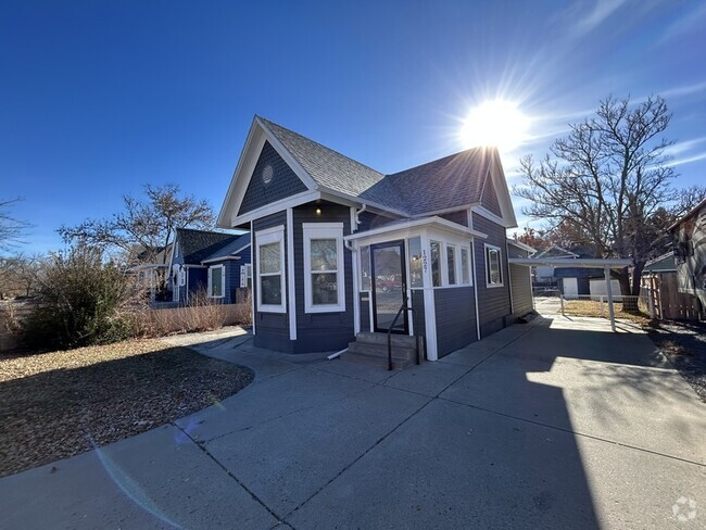 Building Photo - 1227 Rood Ave Rental