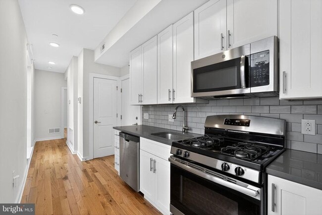 Photo - 1659 N Randolph St Unit 1