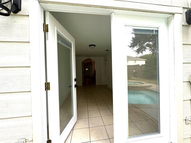 Photo - 24914 Aughton Ct