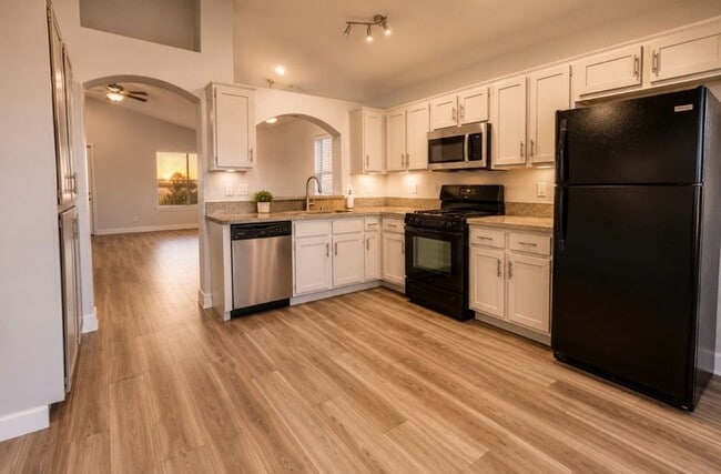 Photo - 7032 Golden Desert Ave