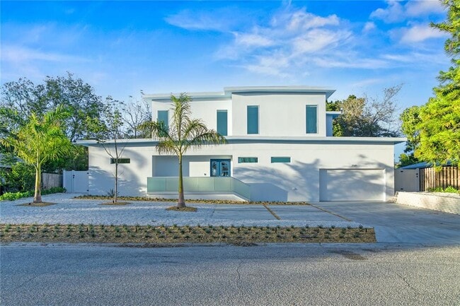 Building Photo - 2585 Clematis St Rental